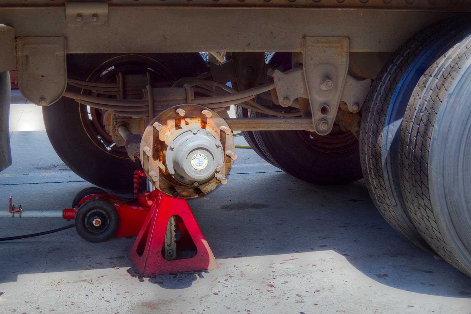 Mobile Roadside Truck Brakes Repair